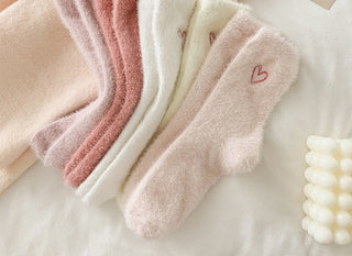rts: Fuzzy Valentine Heart Socks