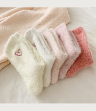 rts: Fuzzy Valentine Heart Socks