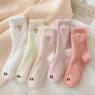 rts: Fuzzy Valentine Heart Socks